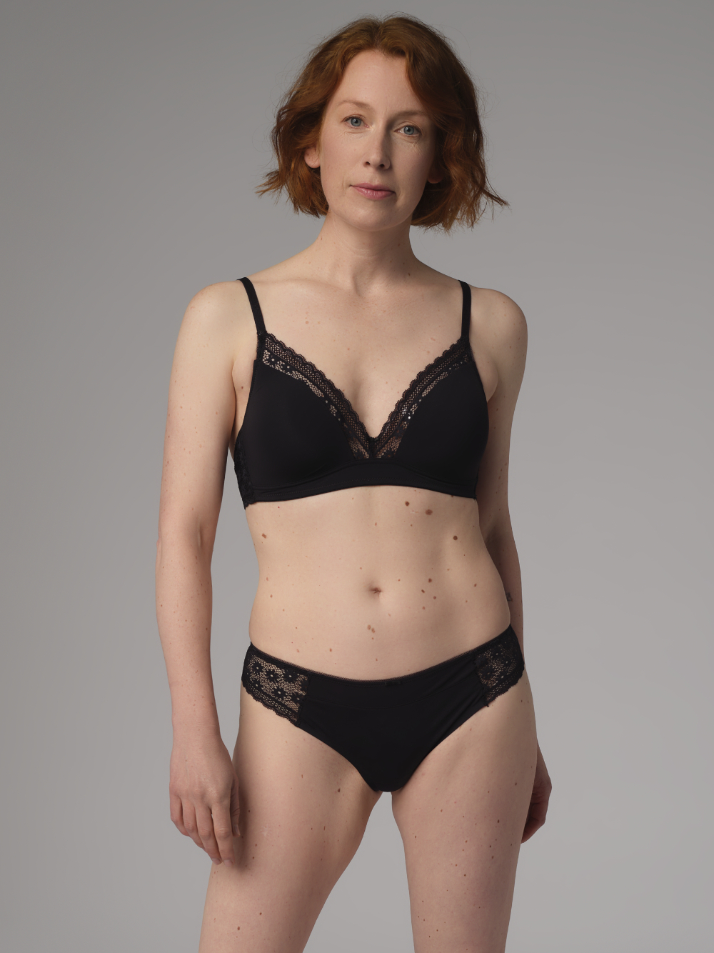 Comazo Damen String mit Spitze Farbe Schwarz